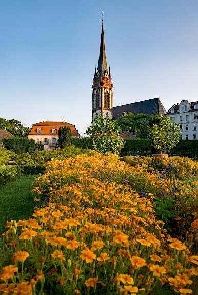 Prinz-Emil-Garten mit Schloss